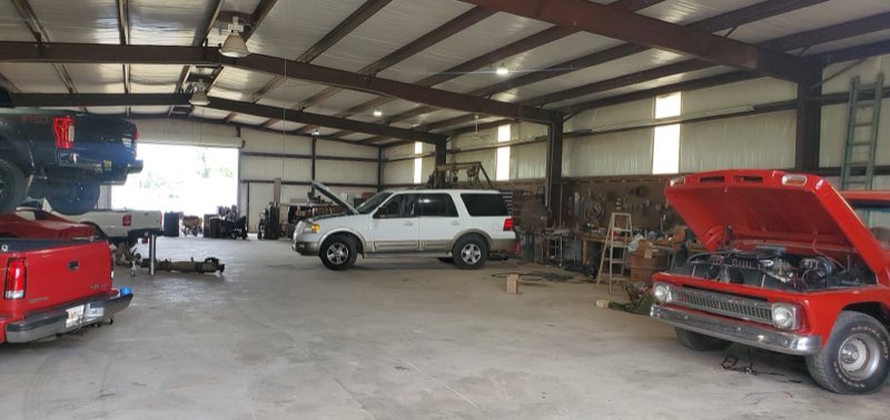 Twisted Rodz auto repair shop photo